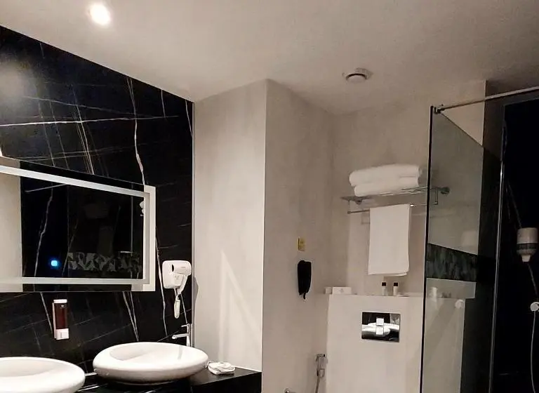 اتاق استاندارد, Atlantis Alger