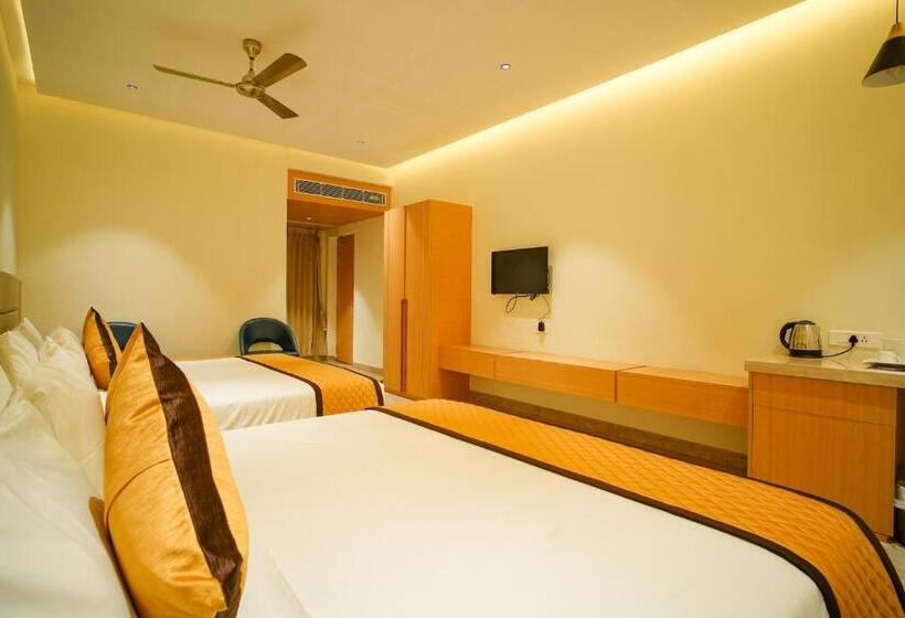 Семейный Номер, Nakshathra  A Royal Stay