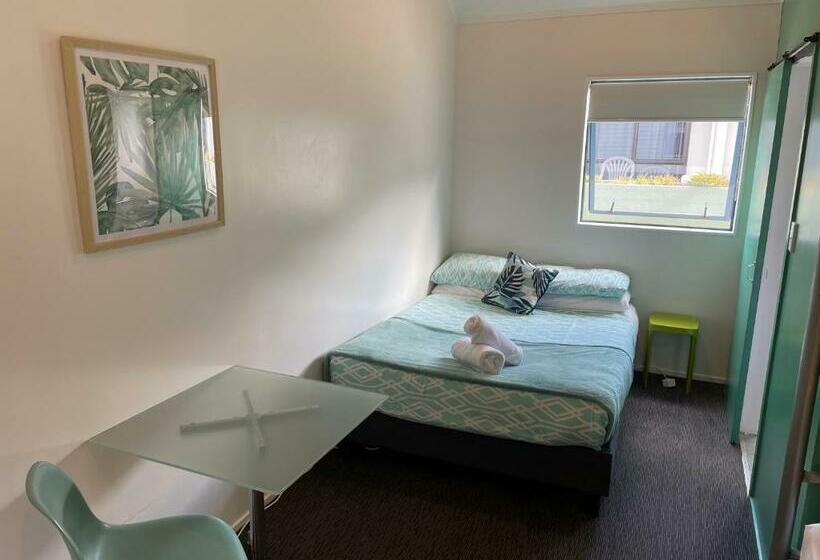 标准间, Peppertree Lodge & Backpackers