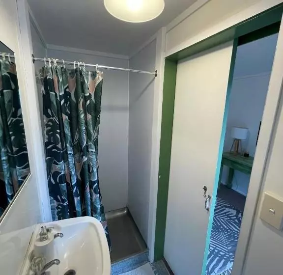 اتاق استاندارد, Peppertree Lodge & Backpackers