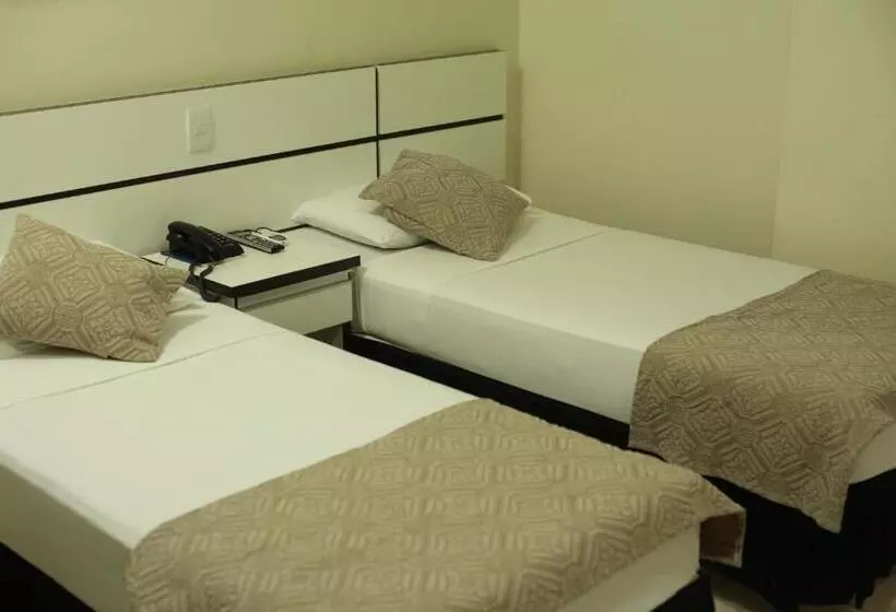 スタンダード4人部屋, Havana Palace Hotel Ii