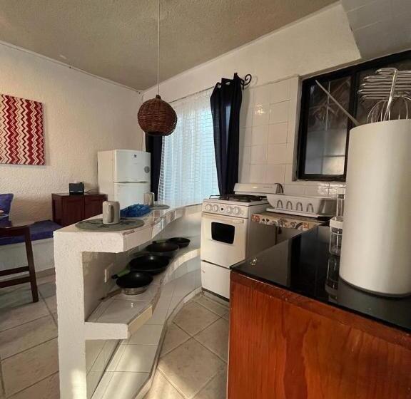 标准工作室带阳台, Hostelito