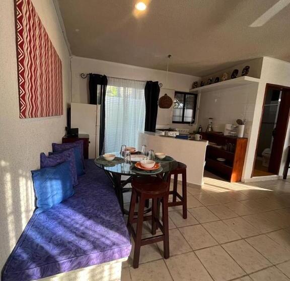 标准工作室带阳台, Hostelito