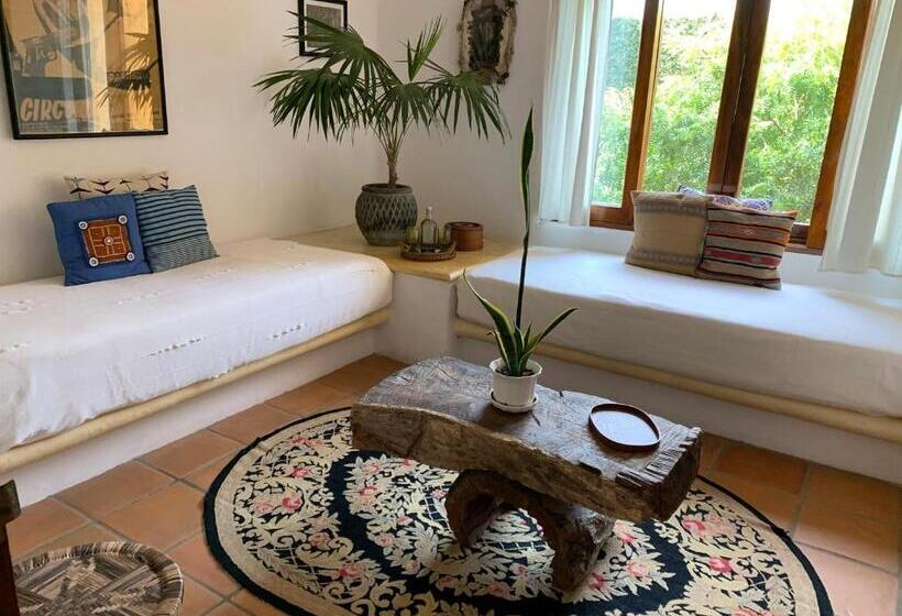 جناح, Cielo Rojo