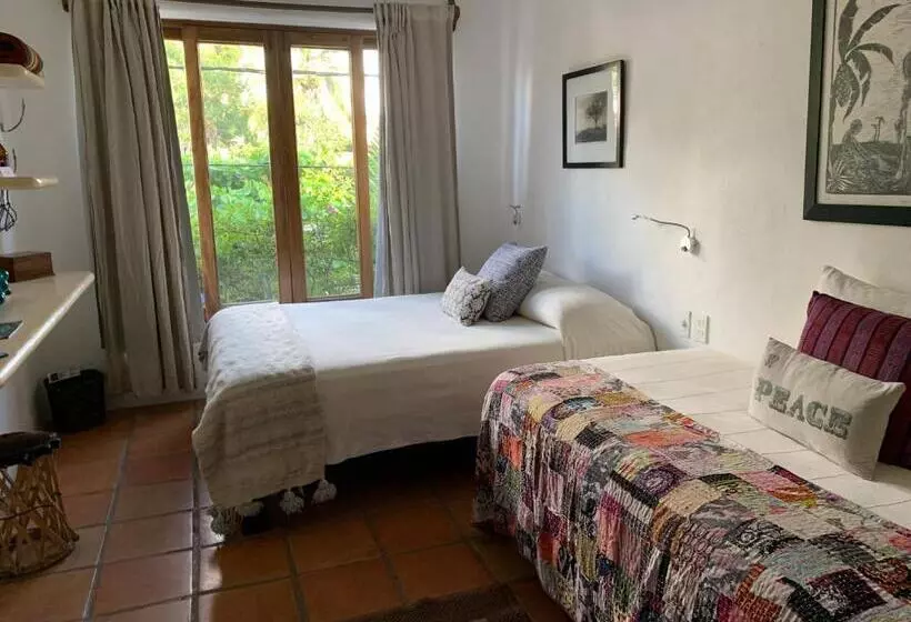Triple Classic Room