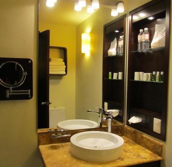 스탠다드 룸, Colonial