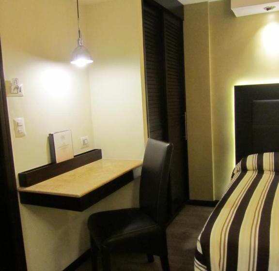 스탠다드 룸, Colonial