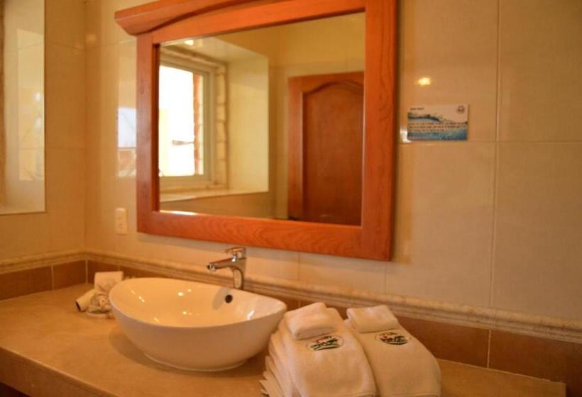 스위트 킹사이즈 침대, La Joya