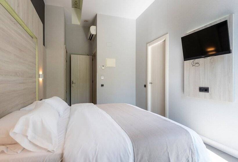 اتاق استاندارد با بالکن, Plaza Goya Rooms