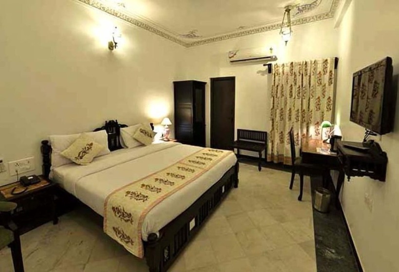 Deluxe Zimmer, The Lavitra Udaipur
