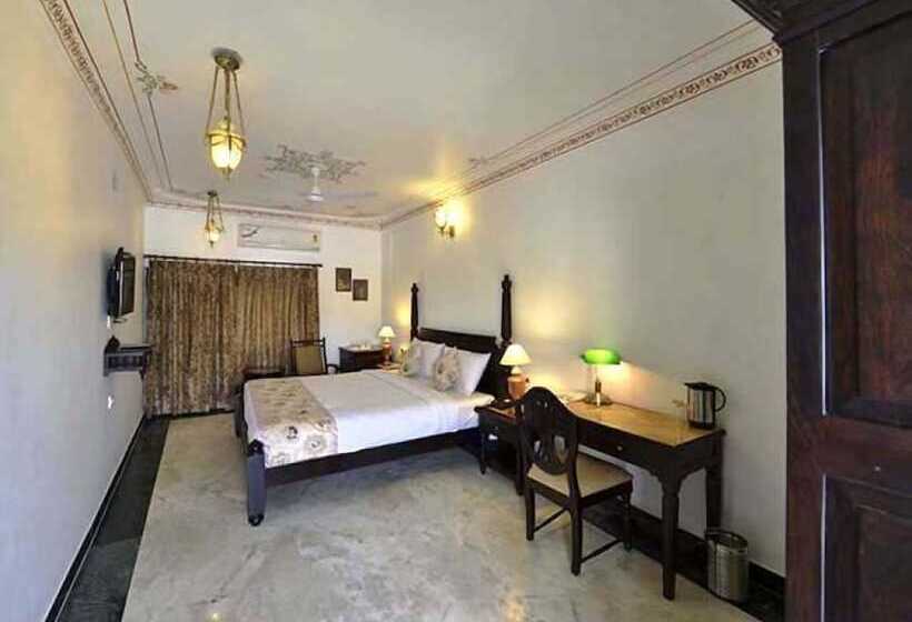 Deluxe Zimmer, The Lavitra Udaipur