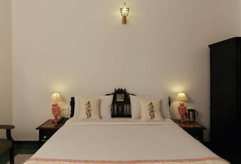 Deluxe Zimmer, The Lavitra Udaipur