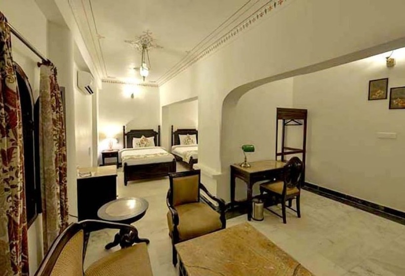 Deluxe Zimmer, The Lavitra Udaipur
