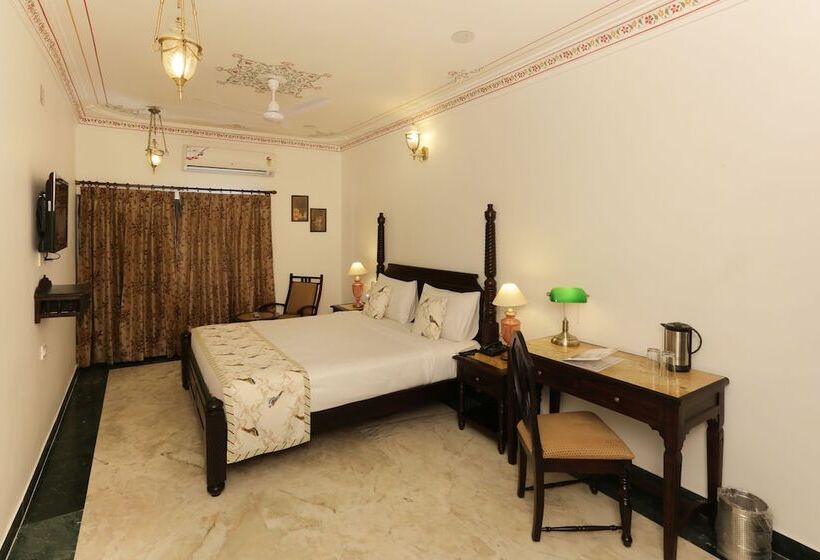 Deluxe Zimmer, The Lavitra Udaipur