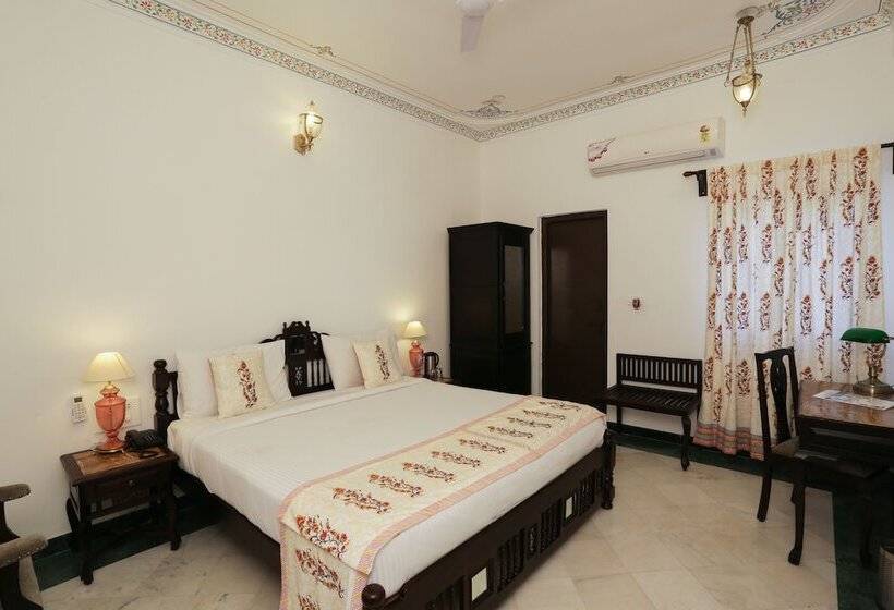 Deluxe Zimmer, The Lavitra Udaipur