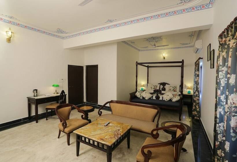 Deluxe Zimmer, The Lavitra Udaipur