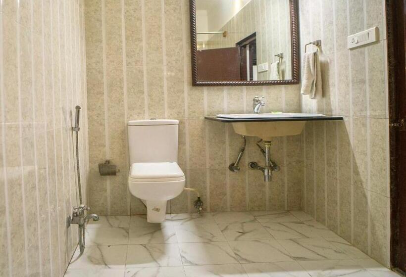 Deluxe Zimmer, The Lavitra Udaipur