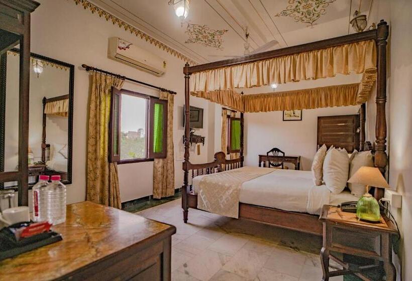 Deluxe Zimmer, The Lavitra Udaipur