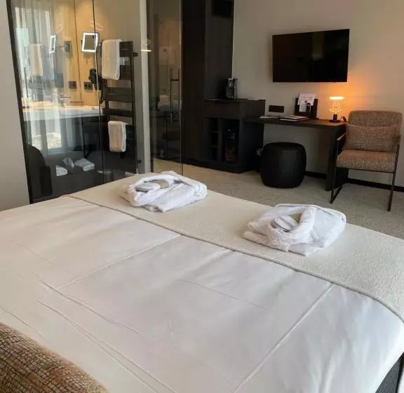 スーペリアースイート, Van Der Valk Hotel Mons Congres & Spa