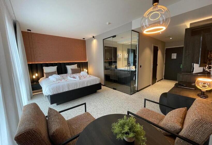 Люкс Superior, Van Der Valk Hotel Mons Congres & Spa