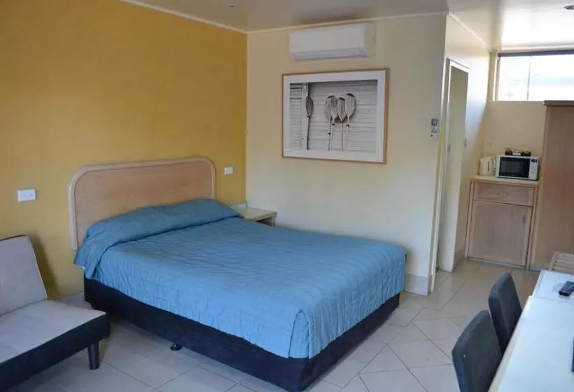 اتاق لوکس, Chelsea Motor Inn