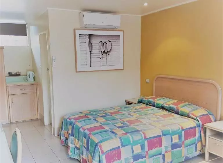 اتاق لوکس, Chelsea Motor Inn