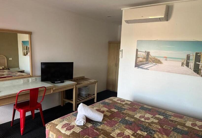 标准间, Chelsea Motor Inn