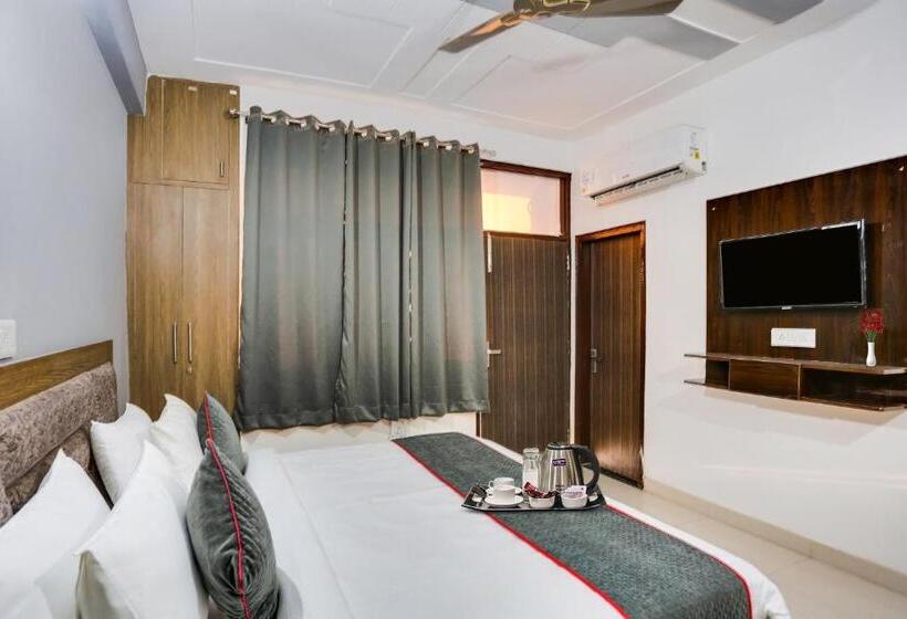 Quarto Triplo Clássico, Fabhotel The Hamlet