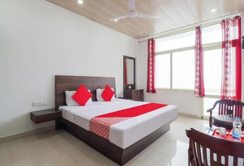 Classic Kolmen Hengen Huone, Fabexpress Kalsia Home Stay