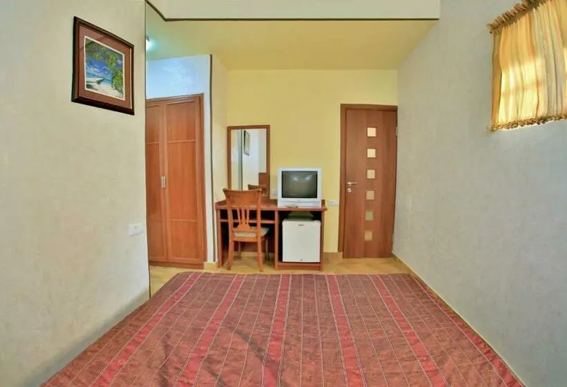 اتاق اکونومی, Hostel Jupiter