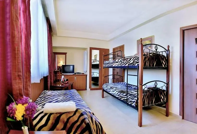 اتاق استاندارد چهار تخته, Hostel Jupiter