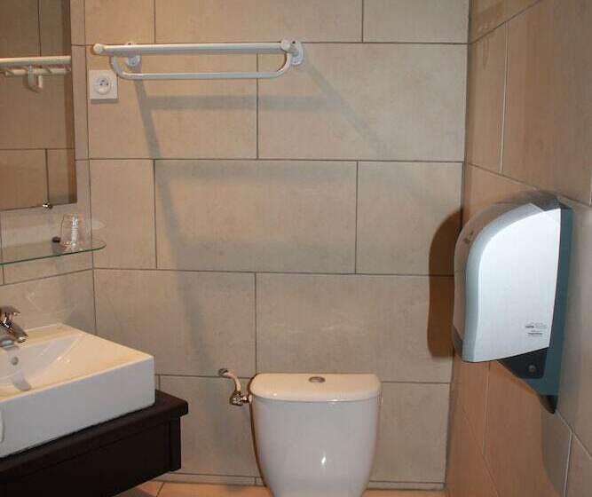 חדר סטנדרט יחיד, Hôtel De La Beauronne