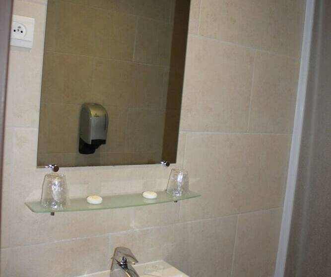 חדר סטנדרט, Hôtel De La Beauronne