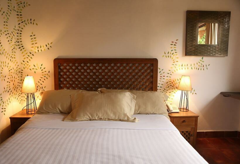 اتاق استاندارد چهار تخته, Las Caballerizas