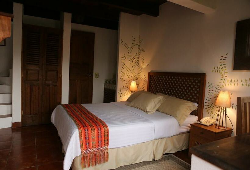 اتاق استاندارد چهار تخته, Las Caballerizas