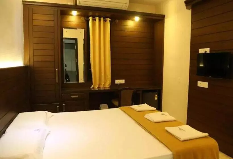 デラックスルーム, Sai Enclave Residency
