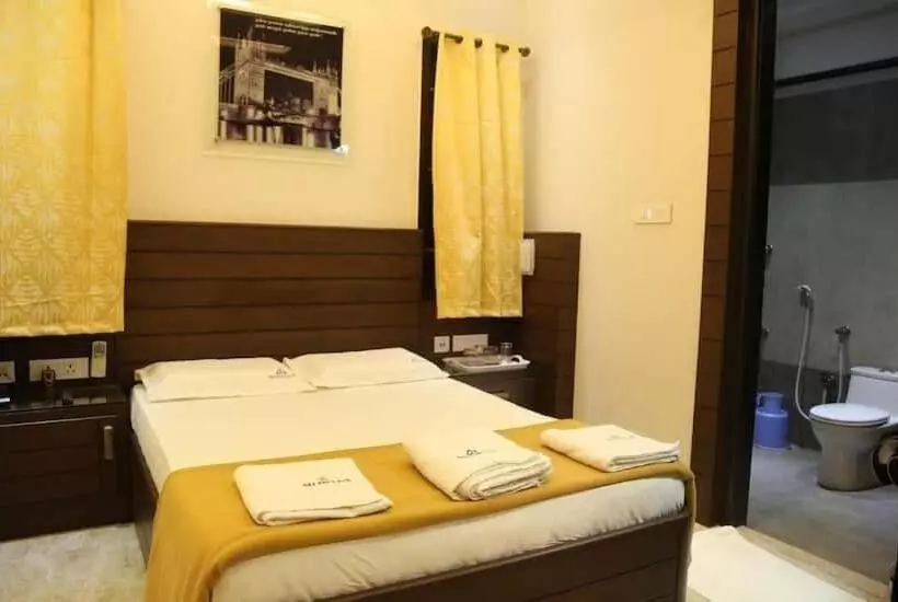 デラックスルーム, Sai Enclave Residency