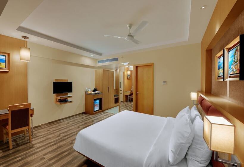 Номер Deluxe, The Fern Residency Somnath