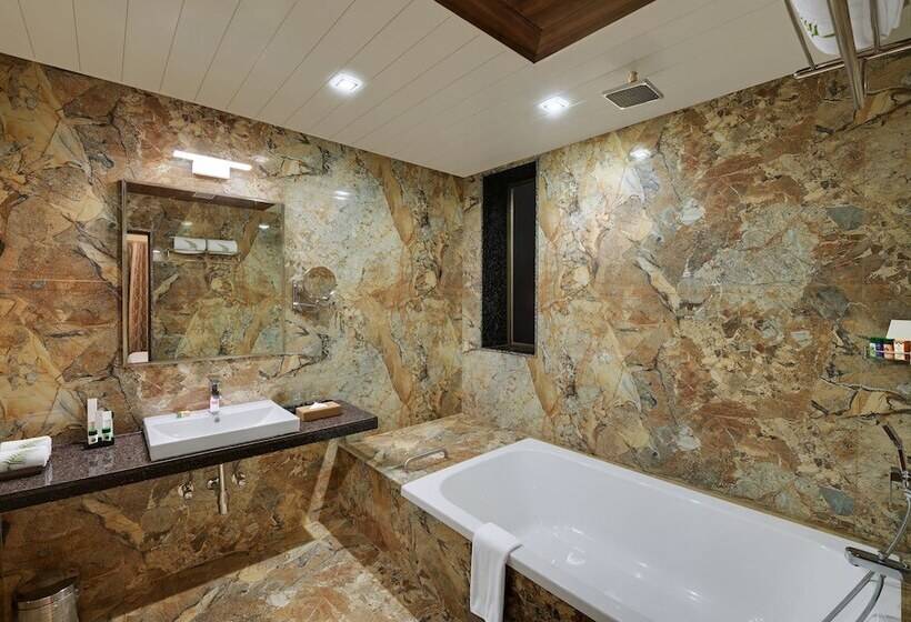 Suite, The Fern Residency Somnath