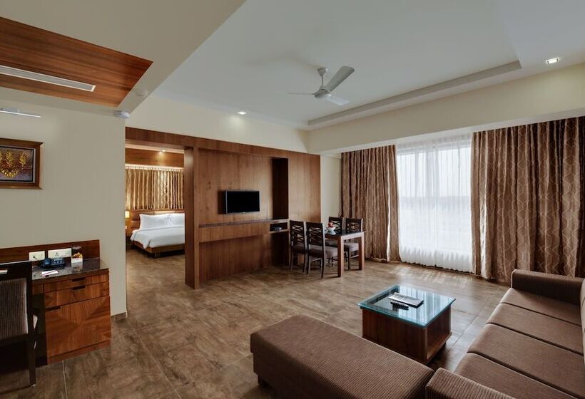 Люкс, The Fern Residency Somnath