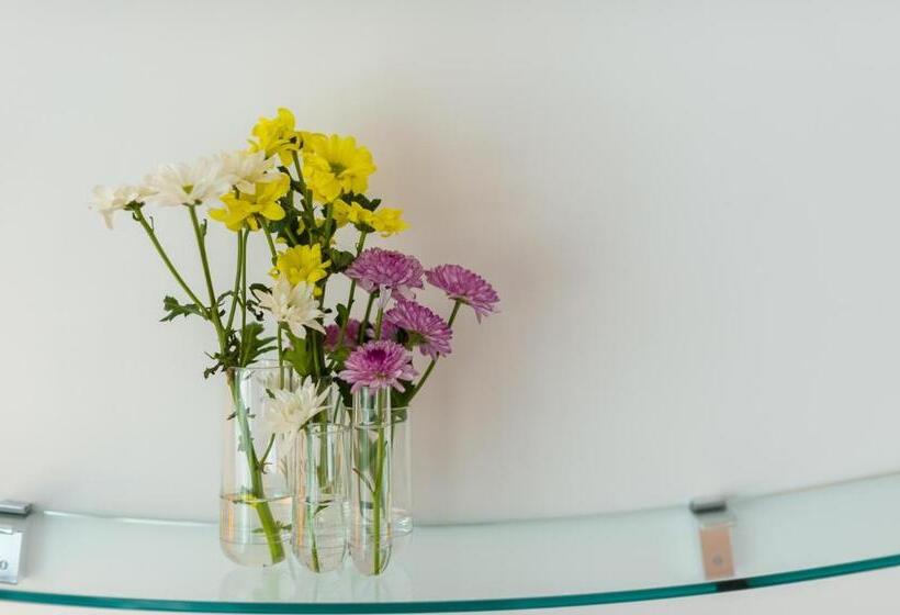 غرفة سوبيريور, Resotel