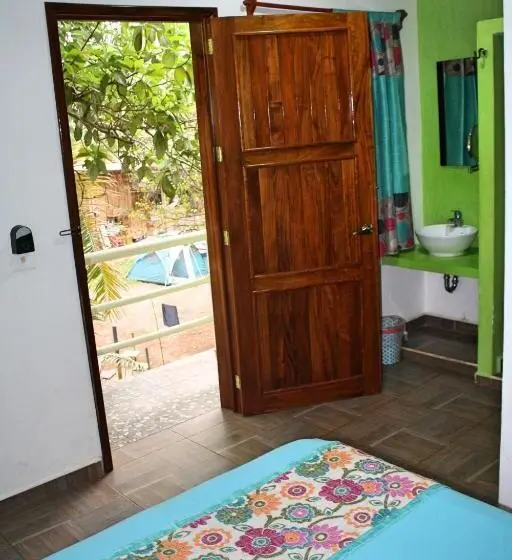 اتاق استاندارد, Yaxche Centro Hostal Y Camping