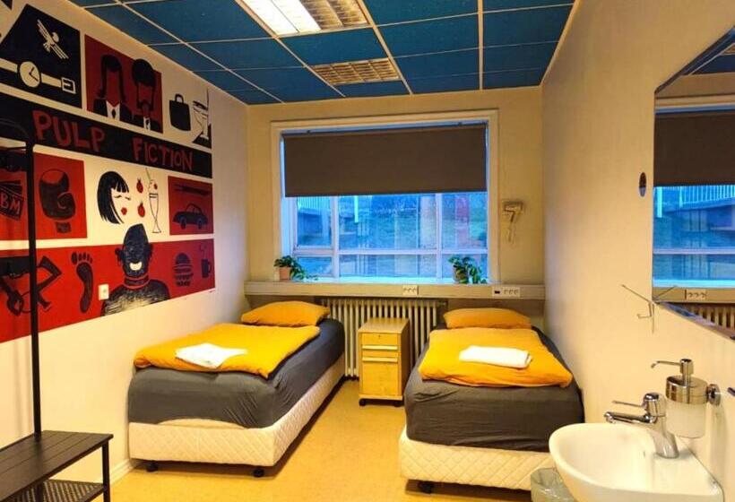 اتاق استاندارد با سرویس بهداشتی مشترک, Hostel B47