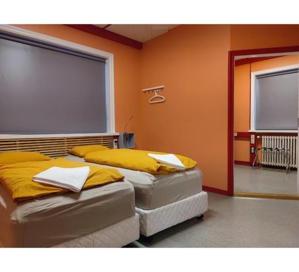 اتاق چهار تخته با دستشویی مشترک, Hostel B47