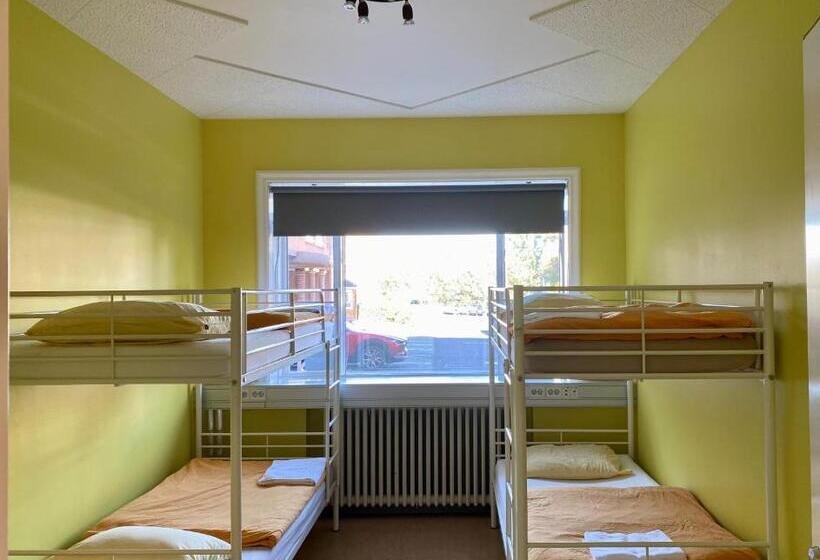 اتاق چهار تخته با دستشویی مشترک, Hostel B47