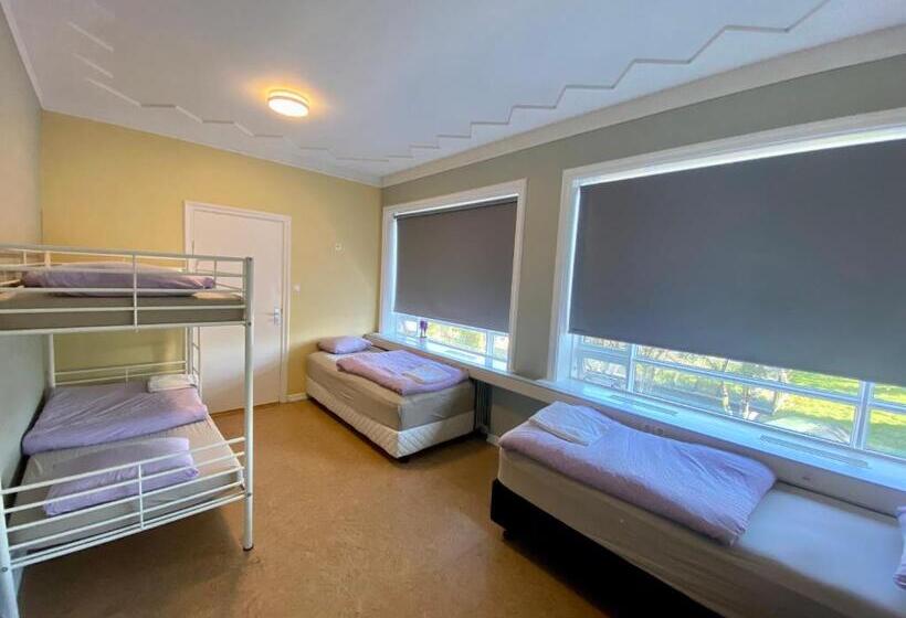 اتاق خانوادگی, Hostel B47