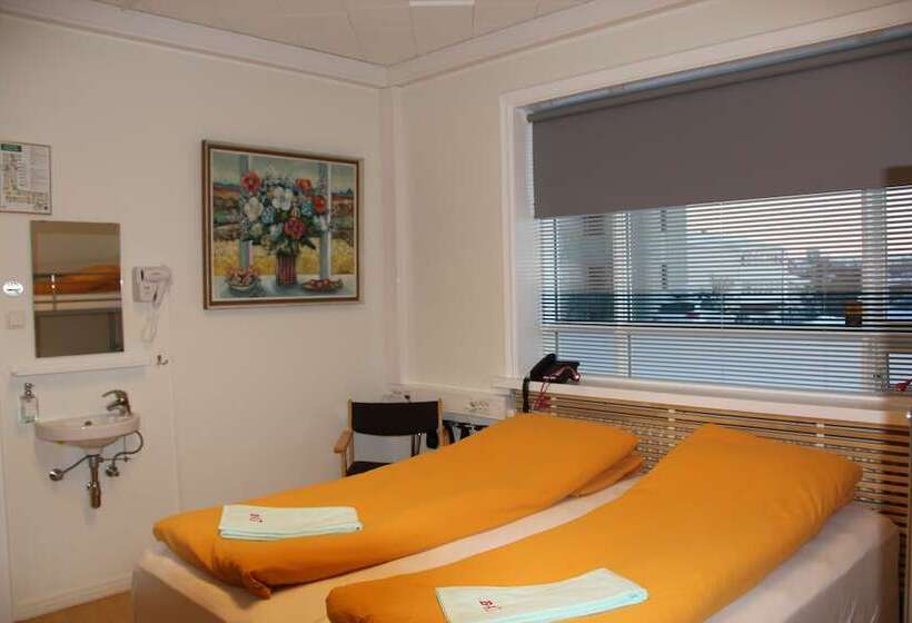 اتاق استاندارد با سرویس بهداشتی مشترک, Hostel B47