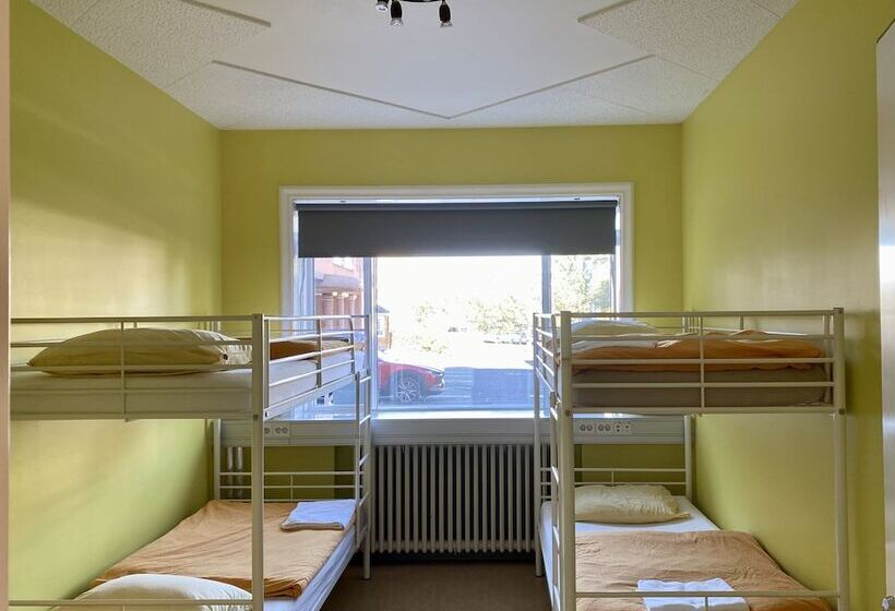 اتاق چهار تخته با دستشویی مشترک, Hostel B47