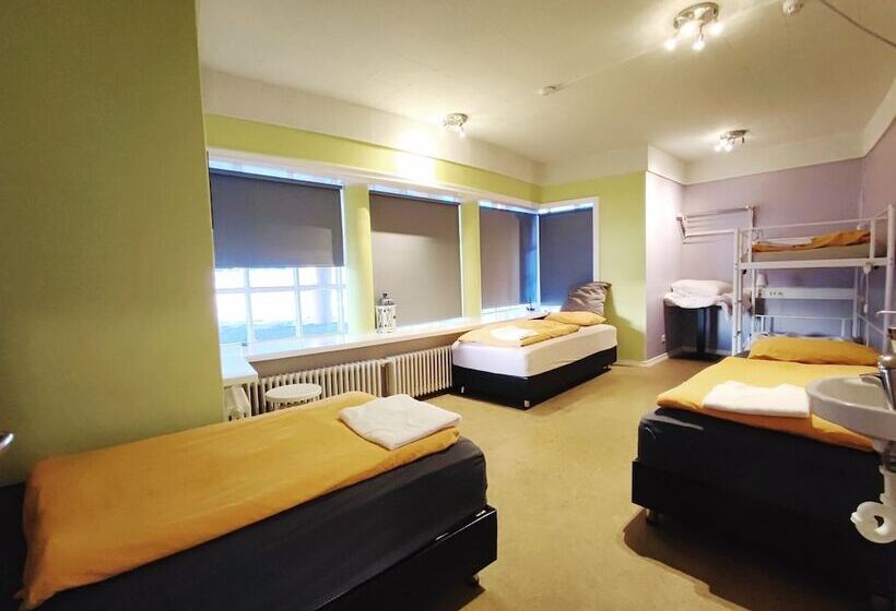 اتاق استاندارد با سرویس بهداشتی مشترک, Hostel B47