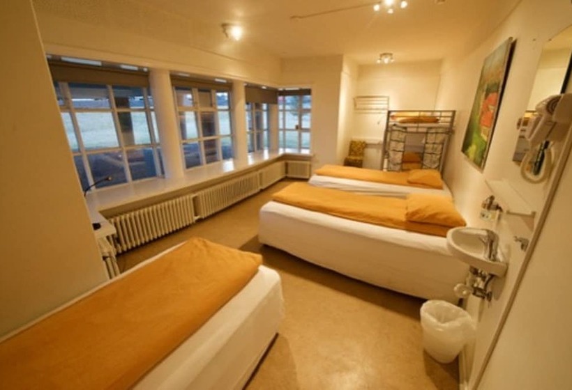 اتاق استاندارد با سرویس بهداشتی مشترک, Hostel B47